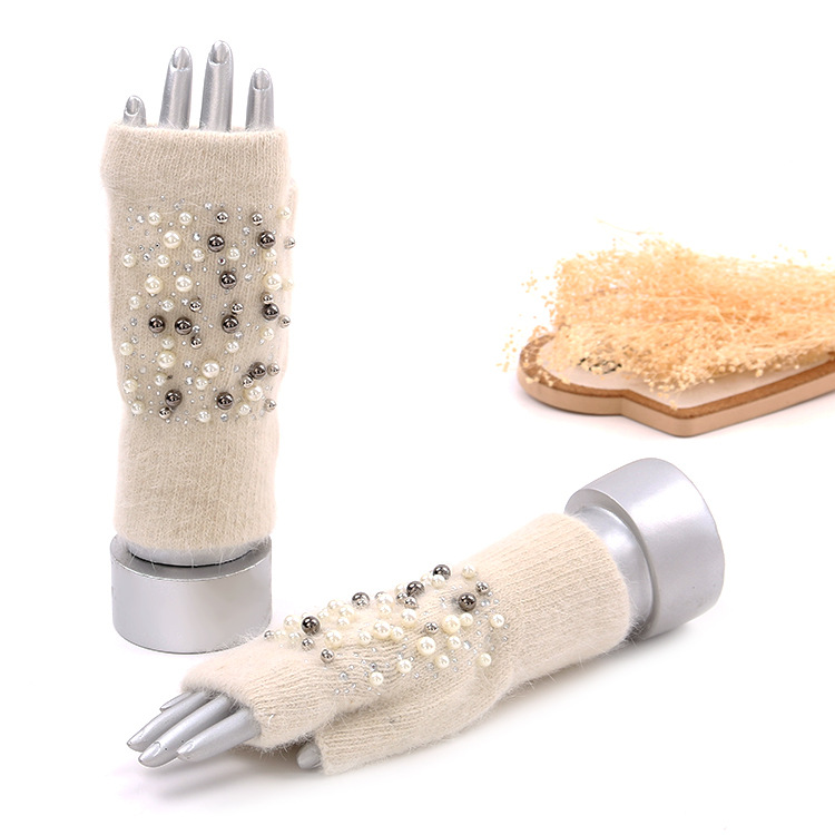 Winter warm knitted gloves exposed rabbit hair gloves men's and women's semi pointed diamond pearl gloves factory direct sales