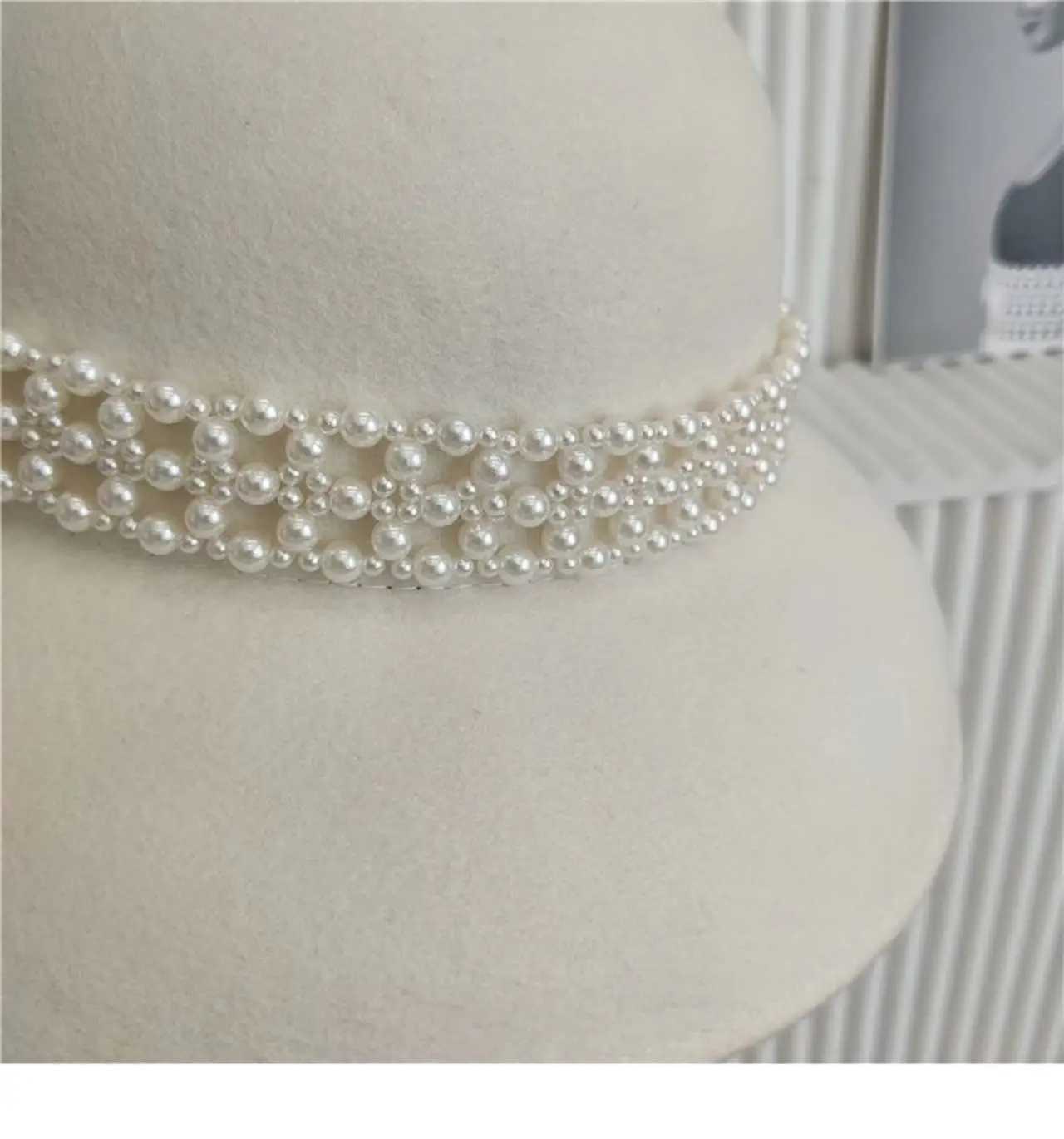 Wide Brim Hats Bucket Hats Autumn Winter 100% Wool Hat Bell Hat Womens French Elegant Retro Hepburn Autumn and Winter Celebrity Pearl Wool Felt Bucket