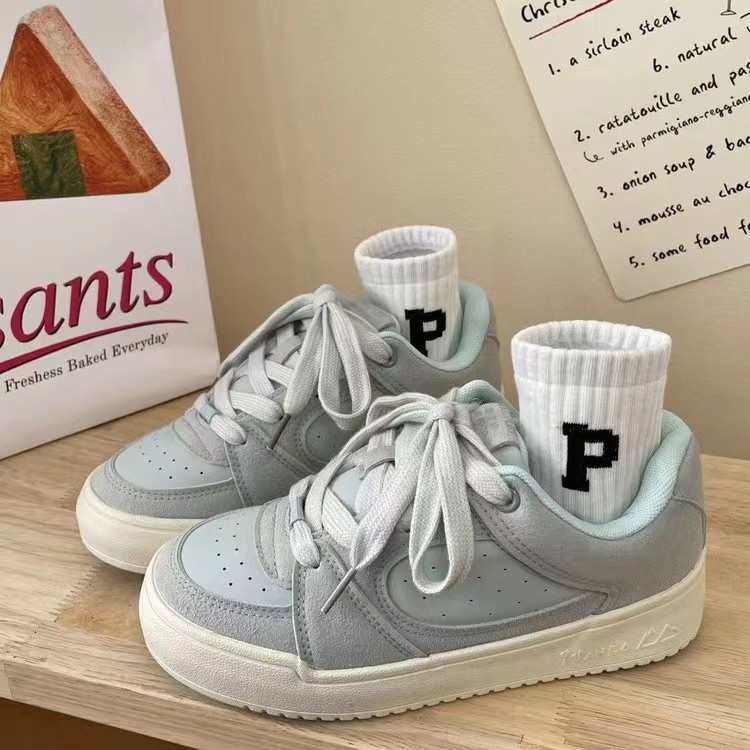 2025 Free shipping Sneakers College Style Women Shoes Vulcanize Light Casual Designer Comfortable Lace-up Breathable black