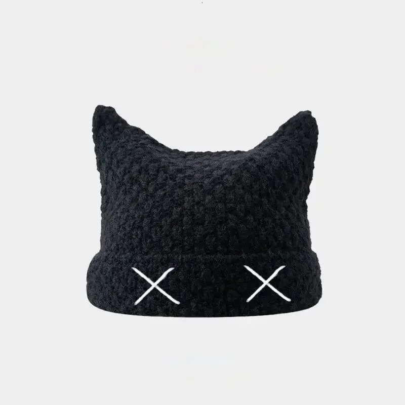 Korean Version of Black Devil Cat Ear Mens Knitted Hat Street Trend Versatile Thermal Cover Skull Beanie Hats for Womens 241125