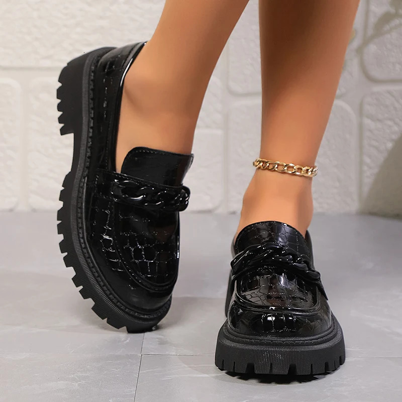 Womens Chain Decor Platform Loafers Fashion Black Patent Leather Dress Shoes Woman Comfortable Slip On Flat Plus Size 42 241126