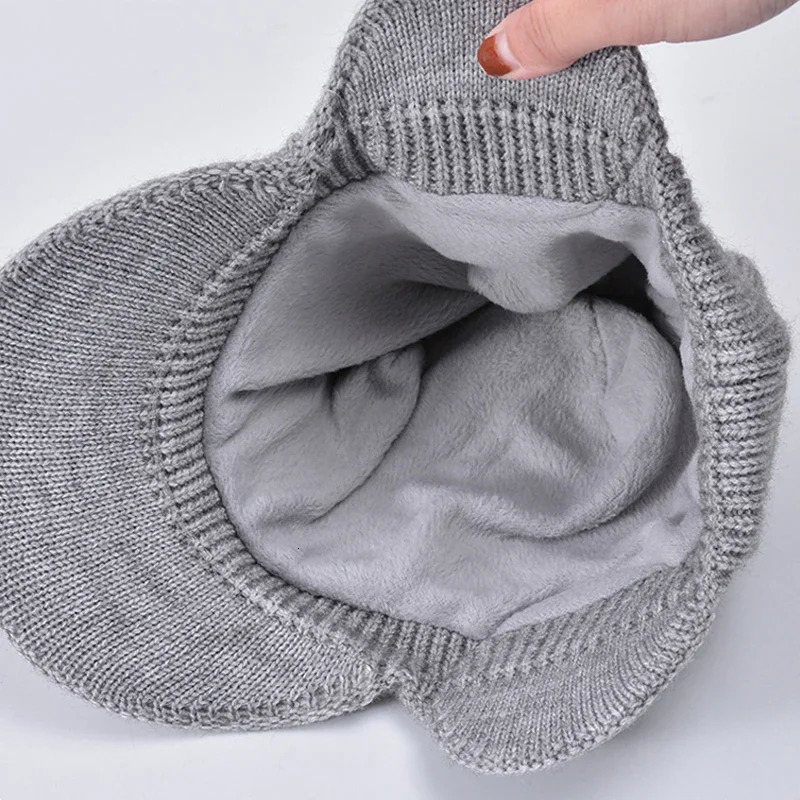 Mens Skullies Beanies with Visor for Warmth Winter Knit Earmuffs Thick Wool Lined Skull Ski Baseball Cap Outdoor Riding 241125