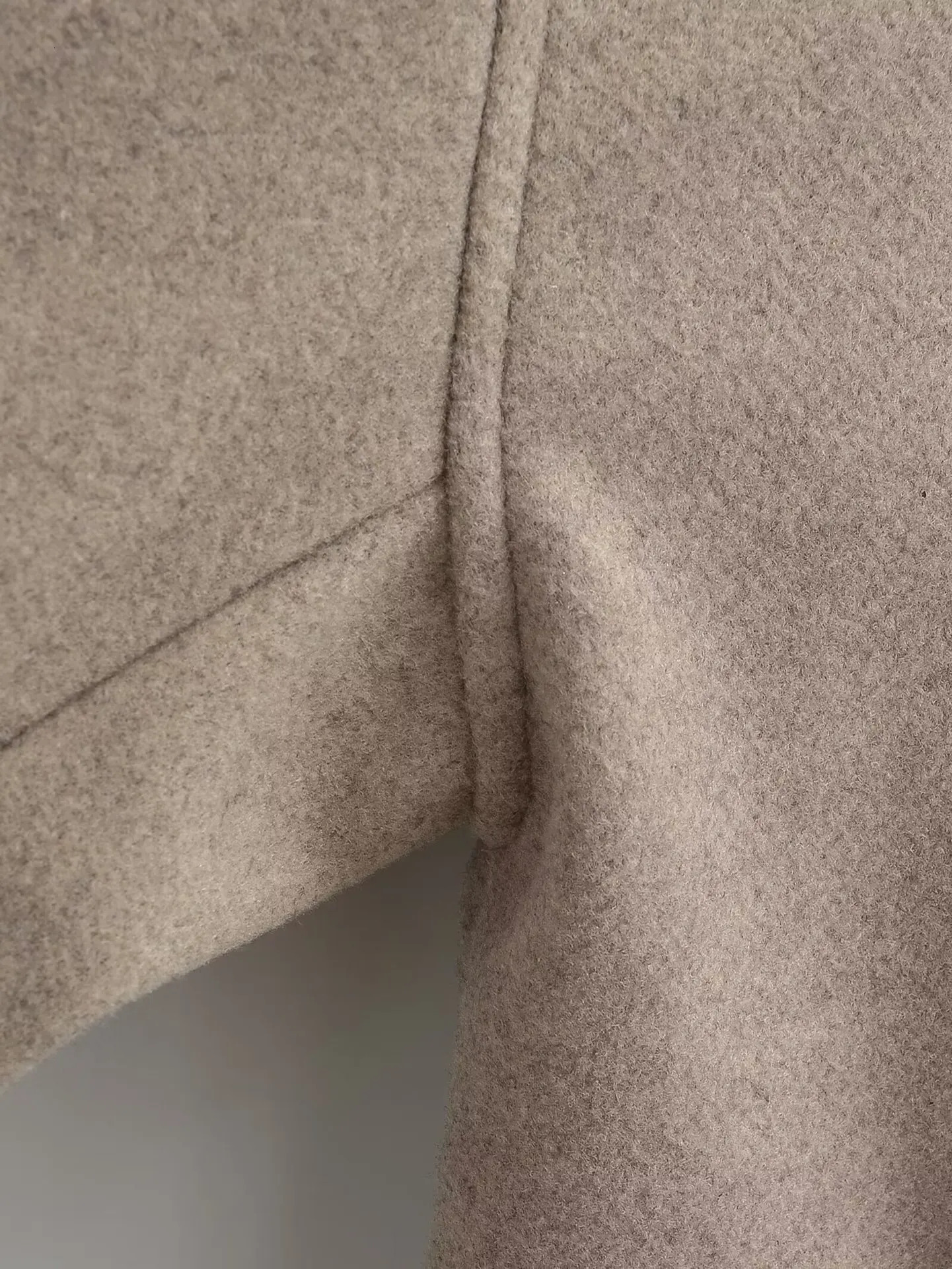 Elegant Double Breasted Short Woolen Coat Fashionable and Simple Commuting Style Womens 241121