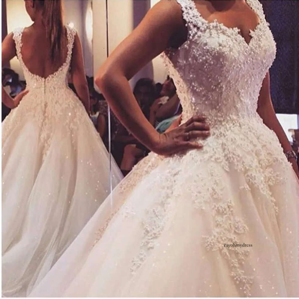 New Arrival Pearls Wedding Dresses Spring 2021 Backless Beaded Ball Gowns With Flowers Lace Applique Bridal Gown 0431