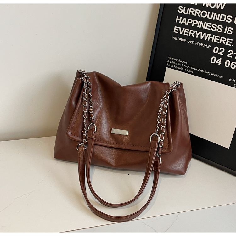 2025S designer new large capacity shoulder niche fashionable women versatile tote premium texture crossbody bag