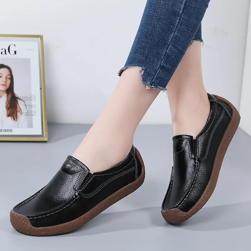 WOIZGIC Women Female Ladies Mother Genuine Leather Shoes Flats Loafers Slip On Moccasins Vulcanized Plus Size 42 41 241126