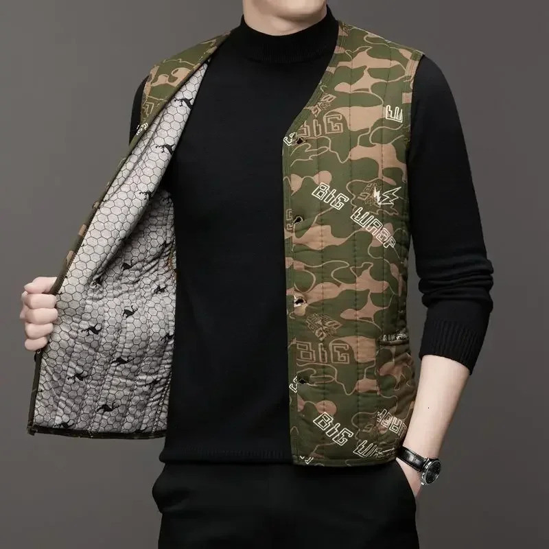 Autumn Winter waistcoat Men Lamb Fleece Coat Vest Button Cardigans Thicken Warm Solid VNeck Casual Plaid Jackets 241129