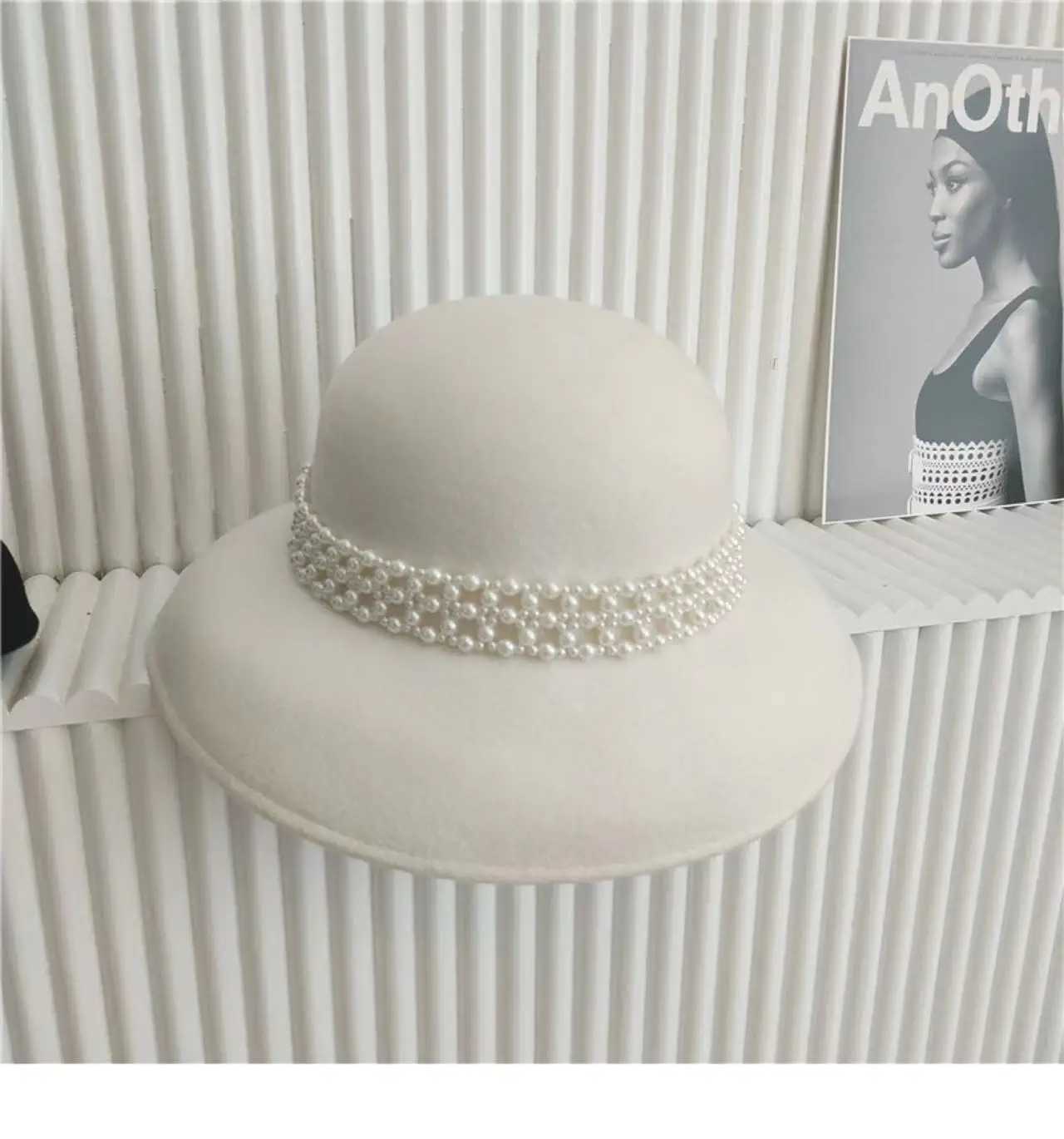 Wide Brim Hats Bucket Hats Autumn Winter 100% Wool Hat Bell Hat Womens French Elegant Retro Hepburn Autumn and Winter Celebrity Pearl Wool Felt Bucket