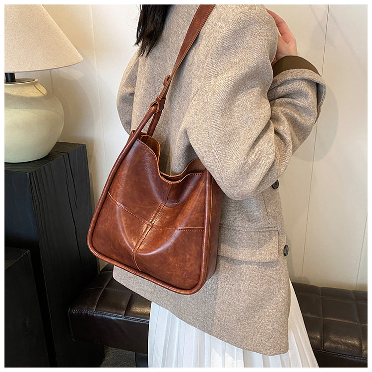 Large Capacity For Women, Autumn Winter New Shoulder Bag, Fashionable And Versatile Commuting Crossbody Bucket Bag Designer Bags Handbags Women