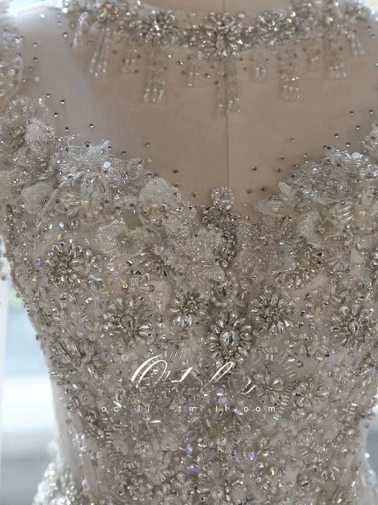Plus Size Luxurious Lace Beaded Wedding Dresses Arabic Aso Ebi long sleeves crystals pearls beaded Mermaid Bridal Dresses Vintage Wedding Gowns feathe