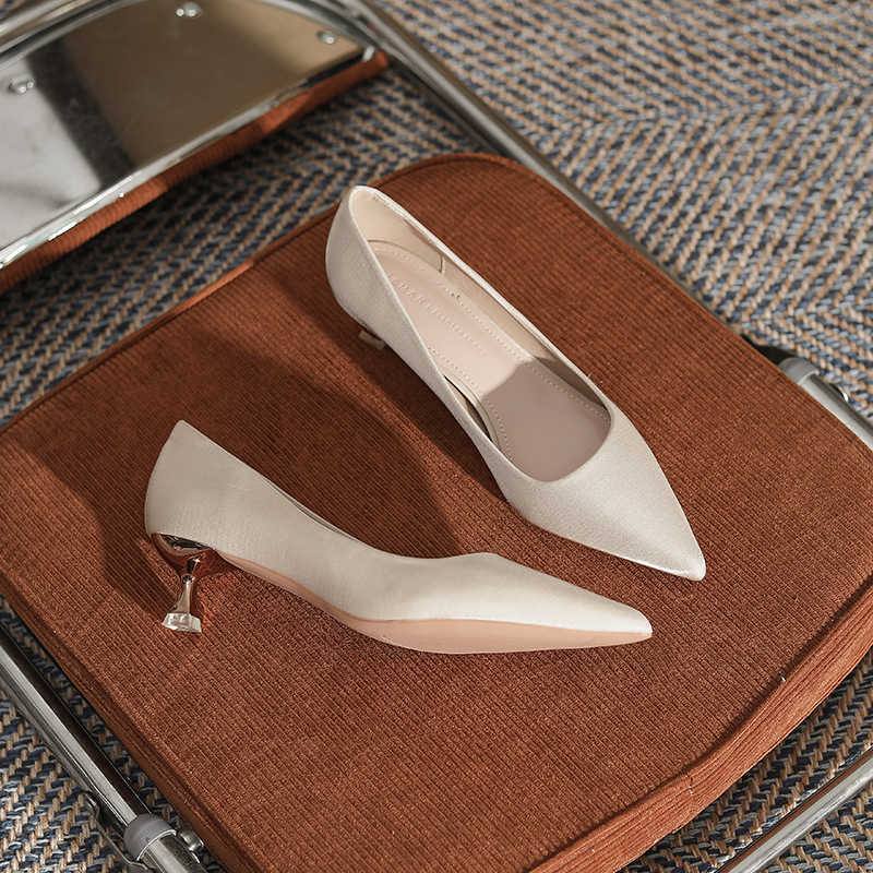 white high heeled womens shoes classic temperament short heel thin heel niche wedding banquet new item 6CM 3CM