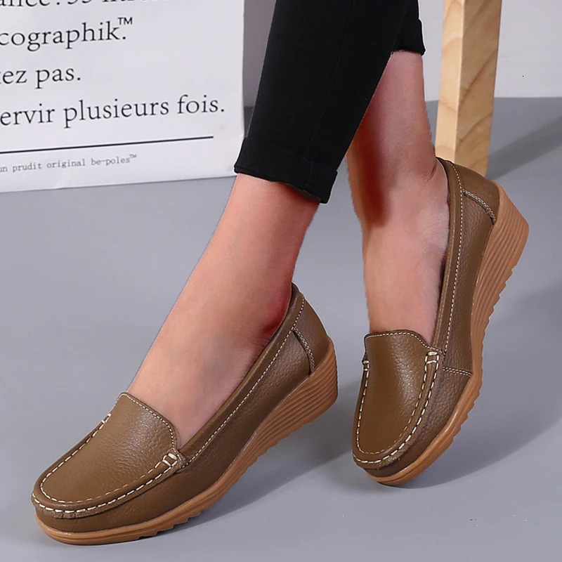 Fashion Women Flats Genuine Leather Walking Shoes Woman Moccasins Nurse Slip On Soft Plus Size Female Footwear 241126