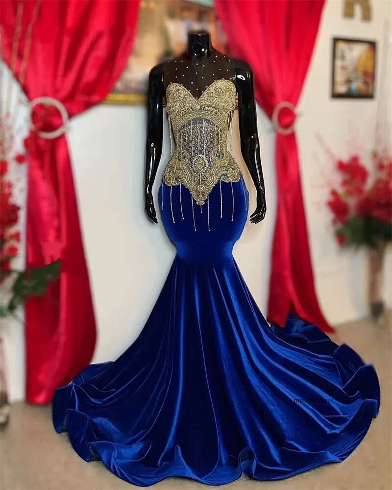 New Arrival Blue Prom Dresses 2024 Sheer Mesh Sparkly Diamonds Beads Rhinestones Crystals Veet Black Girl Evening Party Gala 0431