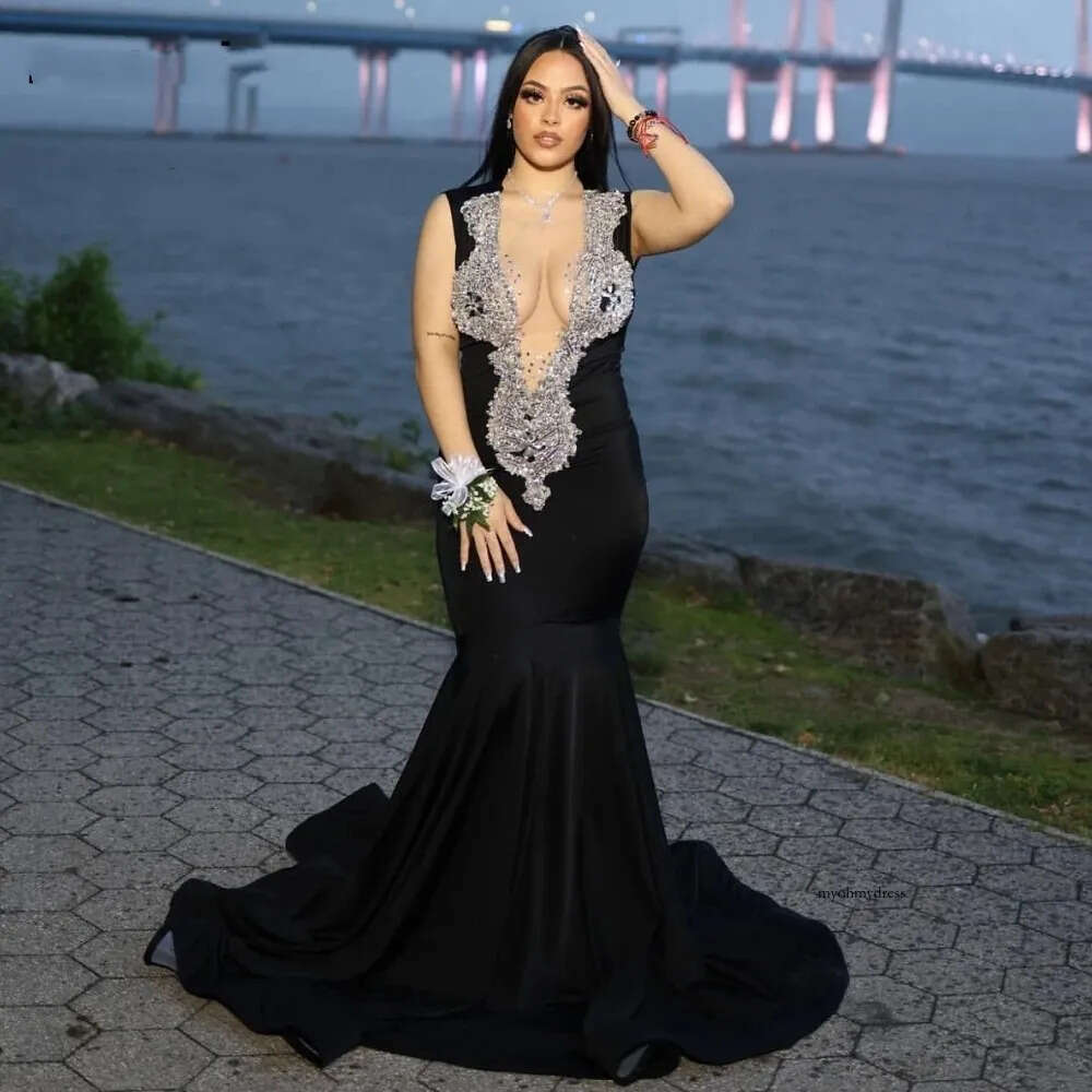 Sexy Satin Mermaid Prom Dress For Black Girls 2024 Sier Crystal Beaded Formal Party Gala Gown Robe De Soire 0431