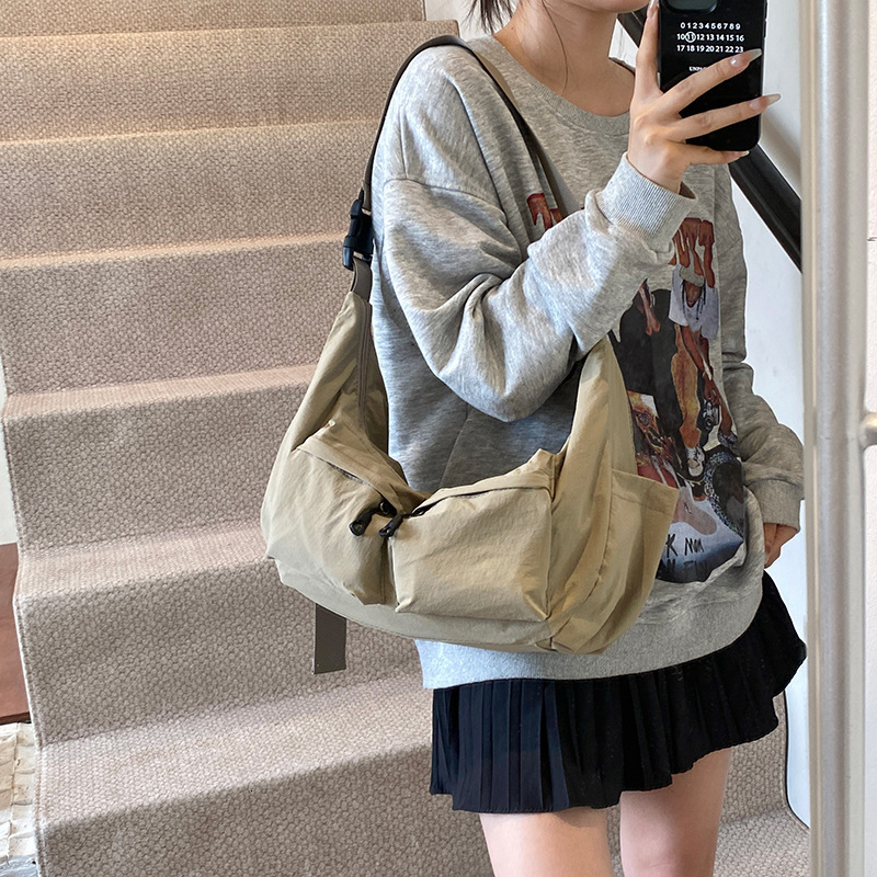 Autumn/winter New Large Capacity Nylon Fashion Single Shoulder Versatile Casual Women's Lightweight Cross Bag Designer Bags Handbags Women