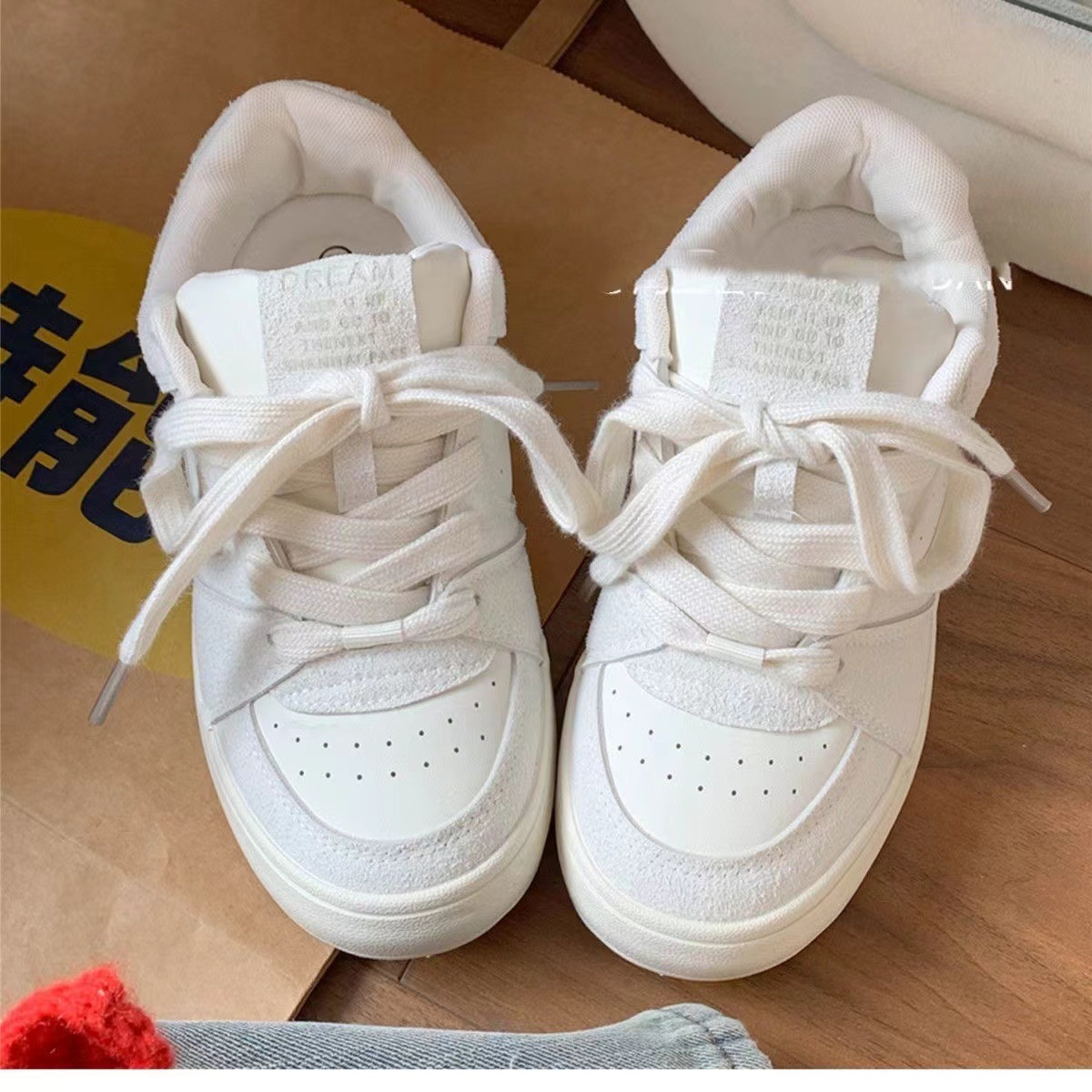 2025 Free shipping Sneakers College Style Women Shoes Vulcanize Light Casual Designer Comfortable Lace-up Breathable black