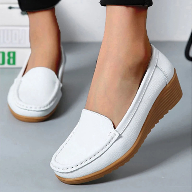 Fashion Women Flats Genuine Leather Walking Shoes Woman Moccasins Nurse Slip On Soft Plus Size Female Footwear 241126