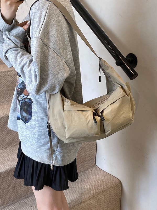 Autumn/winter New Large Capacity Nylon Fashion Single Shoulder Versatile Casual Women's Lightweight Cross Bag Designer Bags Handbags Women