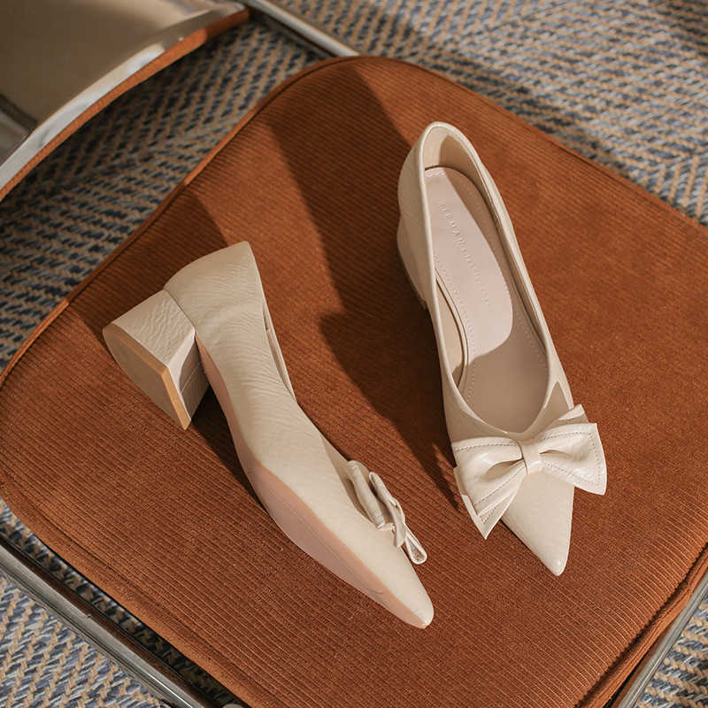 Classic Comfort Coarse Heel Pointed Womens Single Shoe Non tiring Foot Versatile Simple Womens Shoe