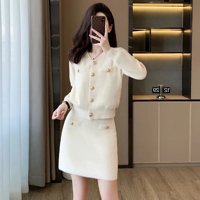 Advanced Sense Dress Fashion Casual Set Women Show Thin Temperament Small Fragrance Knitted Two Piece Skirt 241129