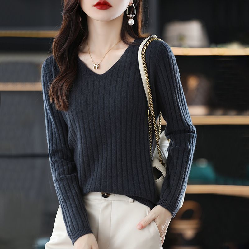 New autumn and winter V-neck pullover sweater with long sleeves and knitted bottom for women's designer versatile inner shirt top, winter sweater