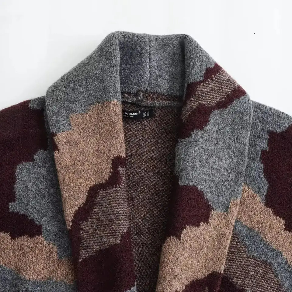 TRAF Elegant Jacquard Knitted Overcoat For Women Lapel Long Sleeves Pockets Cardigan Coat Female Street Shawl 2756105 241121