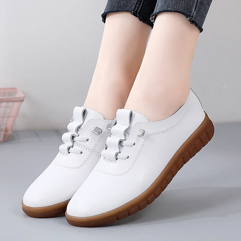 2024 sneaker casual shoes Spring Autumn Flats Genuine Leather Moccasins Woman Slipon Loafers Female Boat Shoes 241126