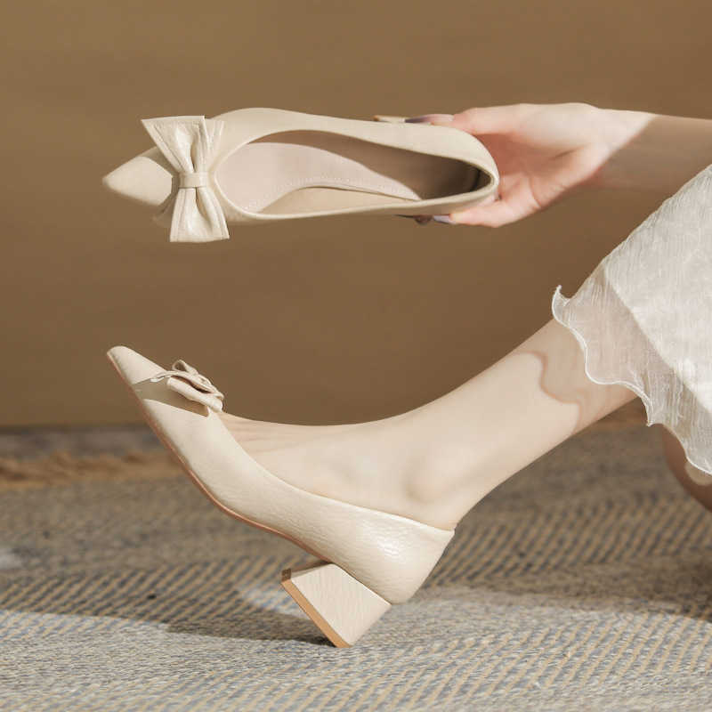 Classic Comfort Coarse Heel Pointed Womens Single Shoe Non tiring Foot Versatile Simple Womens Shoe