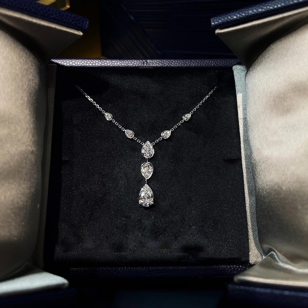 Genuine 100% S925 Sterling Silver Water Drop Pendant Classical Jewelry Pear Cut White Moissanite Diamond Tear Party Women Wedding Tassels Clavicle Nec