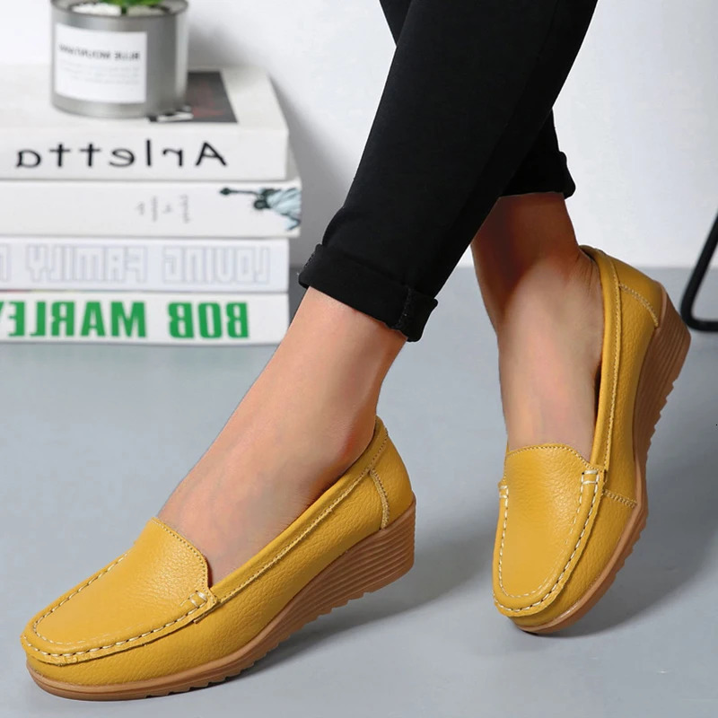 Fashion Women Flats Genuine Leather Walking Shoes Woman Moccasins Nurse Slip On Soft Plus Size Female Footwear 241126