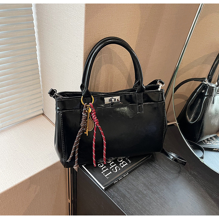 Bag Women's Large Capacity New Autumn And Winter Versatile Crossbody Popular Hand-held Bag Designer Bags Handbags Women