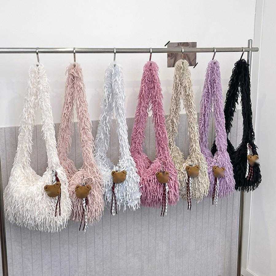 Hairy Tassel Tote Bag Autumn Winter Designer Bag Versatile Plush Crossbody Bag WoMens Korean Version Single Shoulder Hand-held WoMens Bag 241104