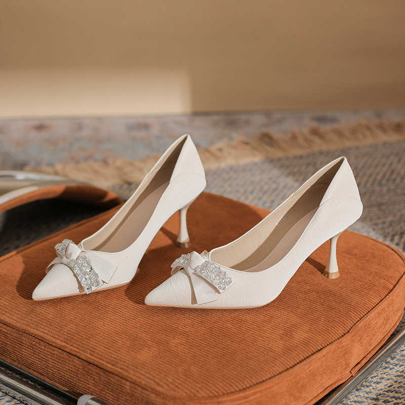 niche design slim heel pointed shallow mouth versatile womens high heeled single shoes comfortable mid heeled womens shoes