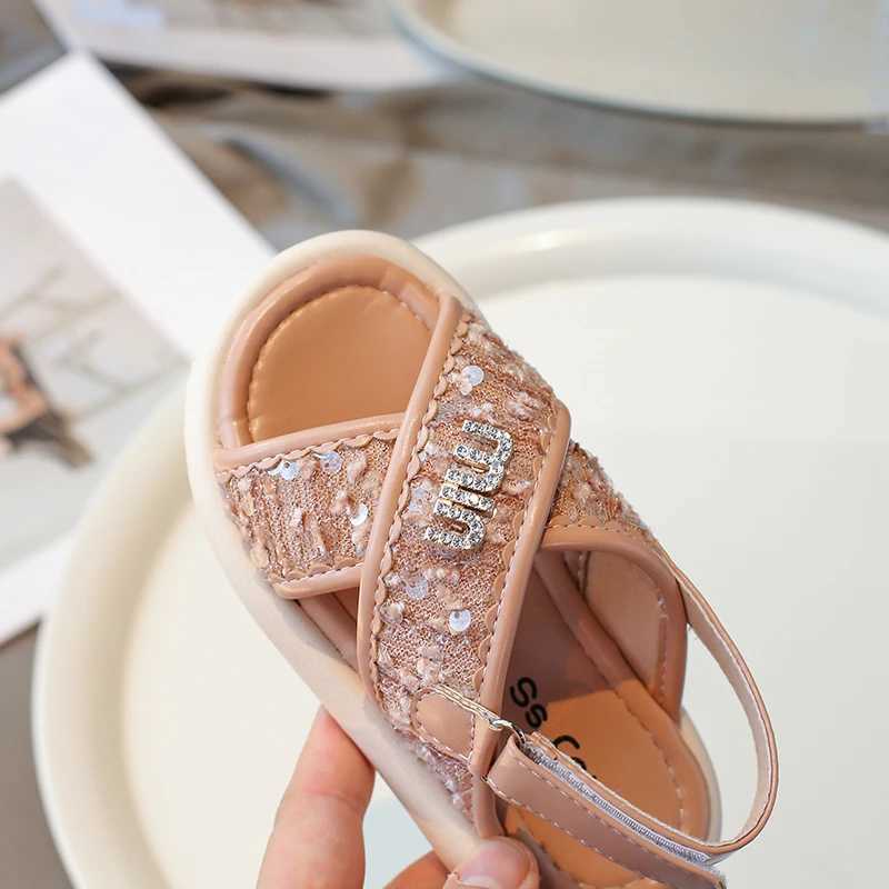 Sandals Children Fashion Casual Summer Soft-soled Non-slip Sequin Beach Sandals Girls Roman Kid Sandles Breathable Slippers for Girls Y241129QZ85 z250