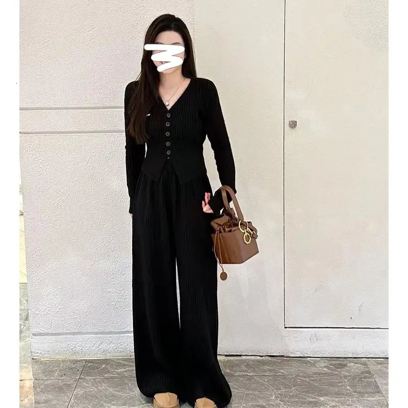 Stylish Temperament Set for Autumn and Winter Knitted Cardigan High Waisted Straight Leg Pants Scarf Casual Three Piece 241129