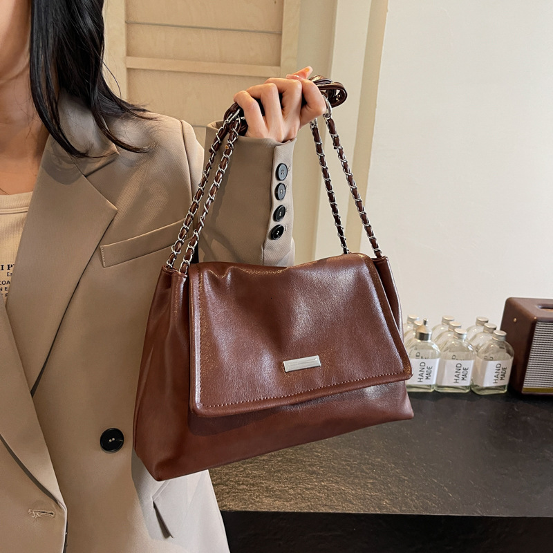 2025S designer new large capacity shoulder niche fashionable women versatile tote premium texture crossbody bag