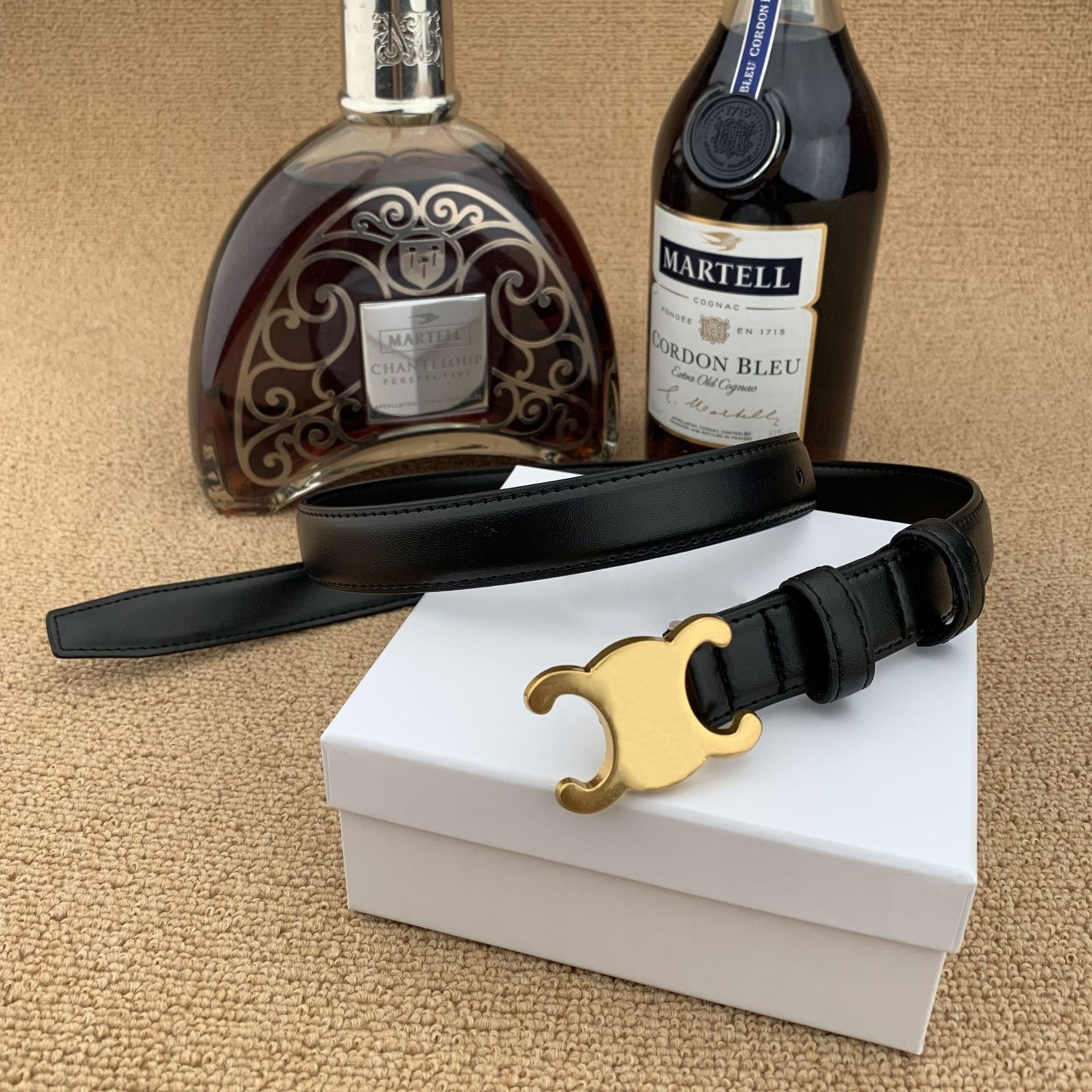 Belts for women designer Fashion Smooth Buckle Belt Retro Design Thin Waist Belts for Men Womens Width 2.5CM ceinture luxe Cowhide 4 Color Optional classic hits news AA