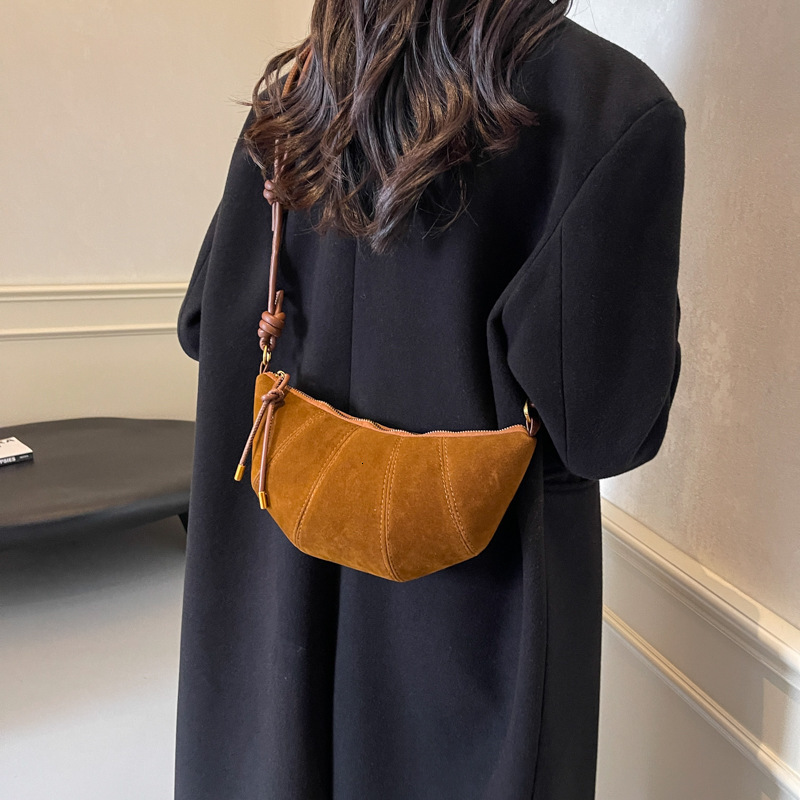 High End Handbag For Bags Handbags Women Autumn And Winter, New Fashionable Crossbody Cow Horn Bag, Dumpling Bag Designer