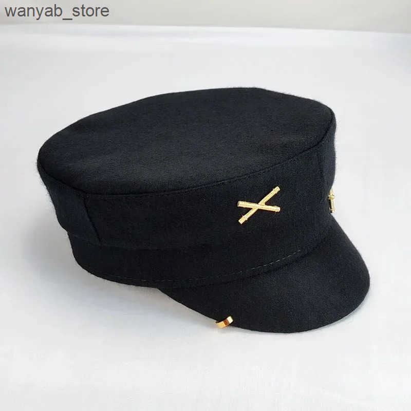 Berets Brand New Autumn Winter Wool Hat with Metal Letter Women Newsboy Cap Earrings Flat Caps L240910