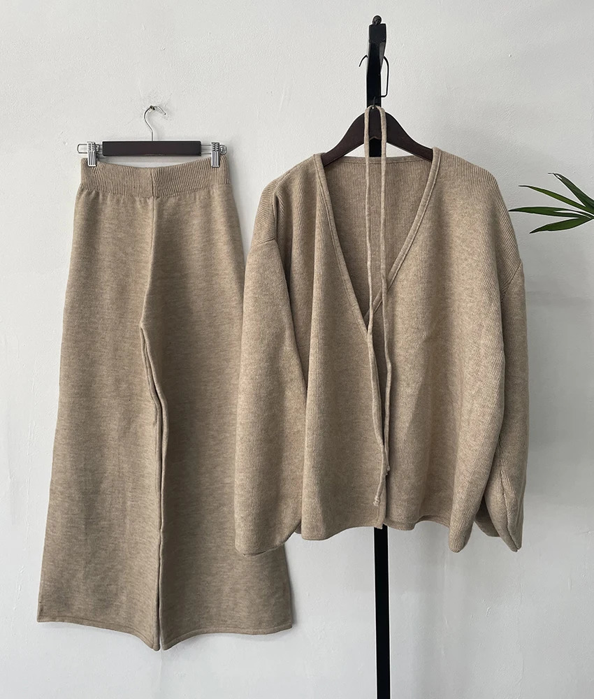EWQ Fashion Vneck Long Sleeve Lace Up Sweater And High Waist Trousers Casual Women Knit Set Clothing 2024 Autumn 16O1719 241129