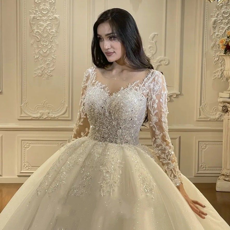 2024 Ball Gown Wedding Dresses Crystal Beads Lace Jewel Neck Illusion Long Sleeves Dubai Arabic Tulle Bride Bridal Gowns Vestido De Noiva Corset Back 