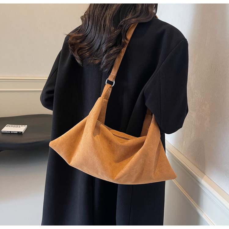 Leisure Commuting For Women, Large Capacity New Autumn And Winter Versatile Single Shoulder Crossbody Bag, Women's Dumpling Bag Designer Bags Han