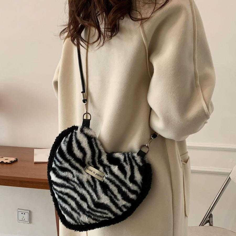 Winter Love Plush WoMens Tote Bag Korean Edition Plush Designer Bag Weaving Color Pure Chessboard Underarm Crossbody Bag For Women Totes Handbags c