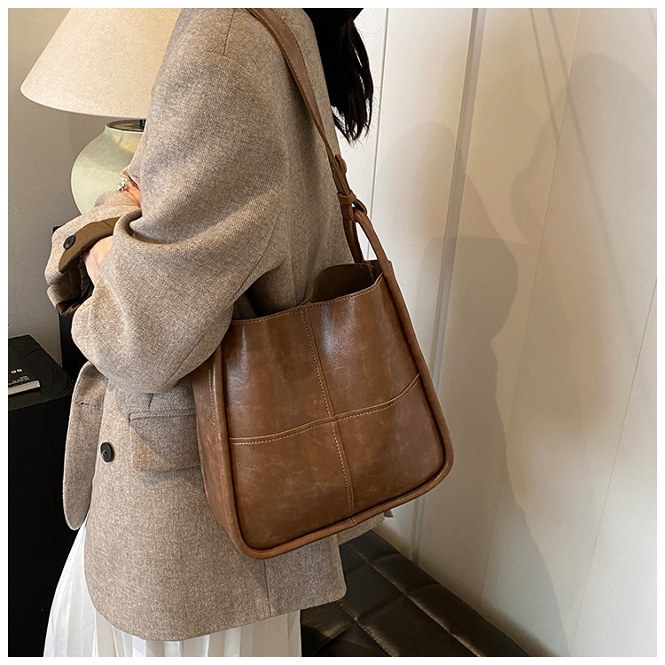 Large Capacity For Women, Autumn Winter New Shoulder Bag, Fashionable And Versatile Commuting Crossbody Bucket Bag Designer Bags Handbags Women