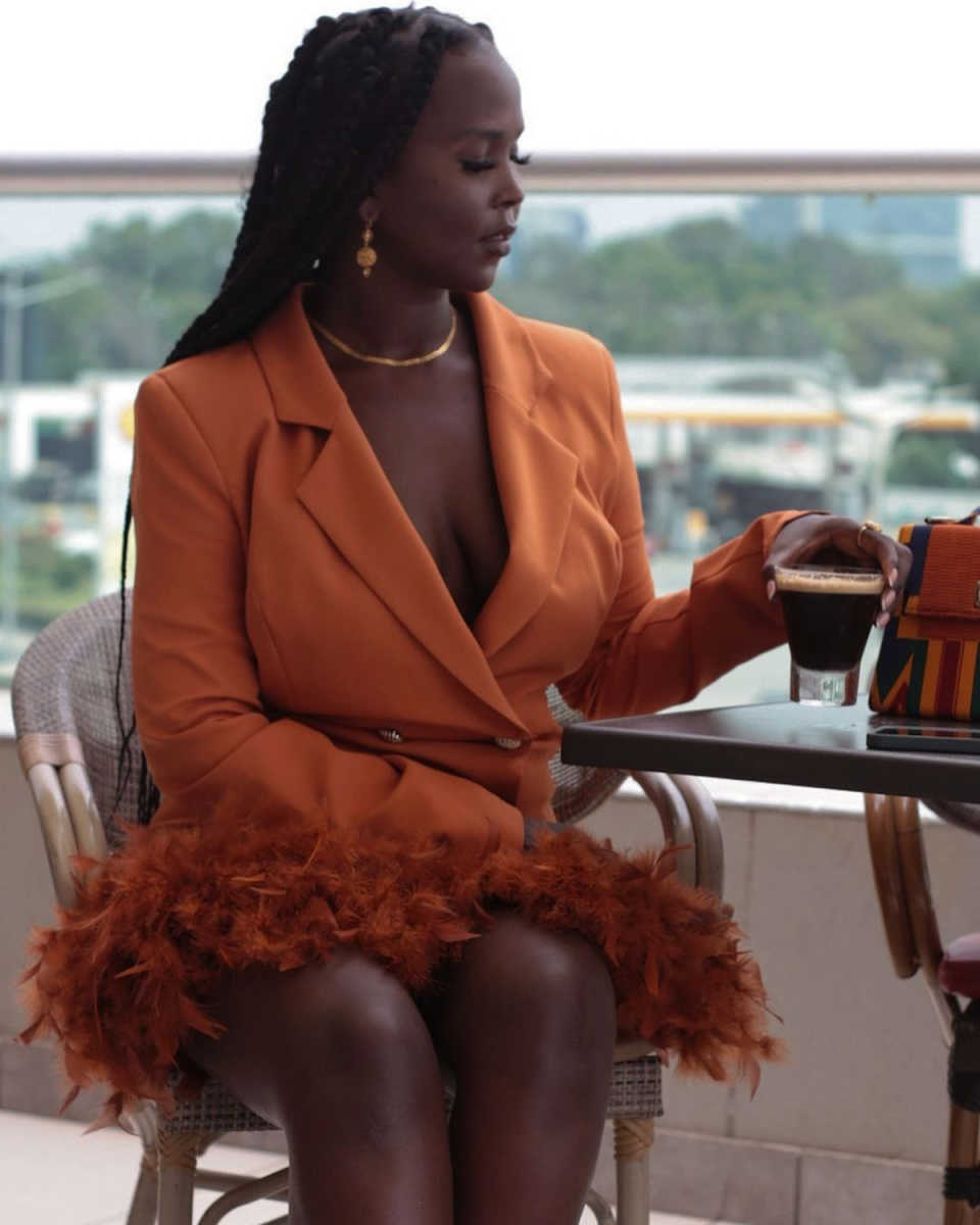 Gorgeous Mother Of The Bride Suits Feather V Neck Double Breasted Long Blazer Ladies Outfits Party Birthday Prom Blazer One Piece Set Wedding Party Cu