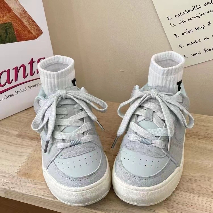 2025 Free shipping Sneakers College Style Women Shoes Vulcanize Light Casual Designer Comfortable Lace-up Breathable black