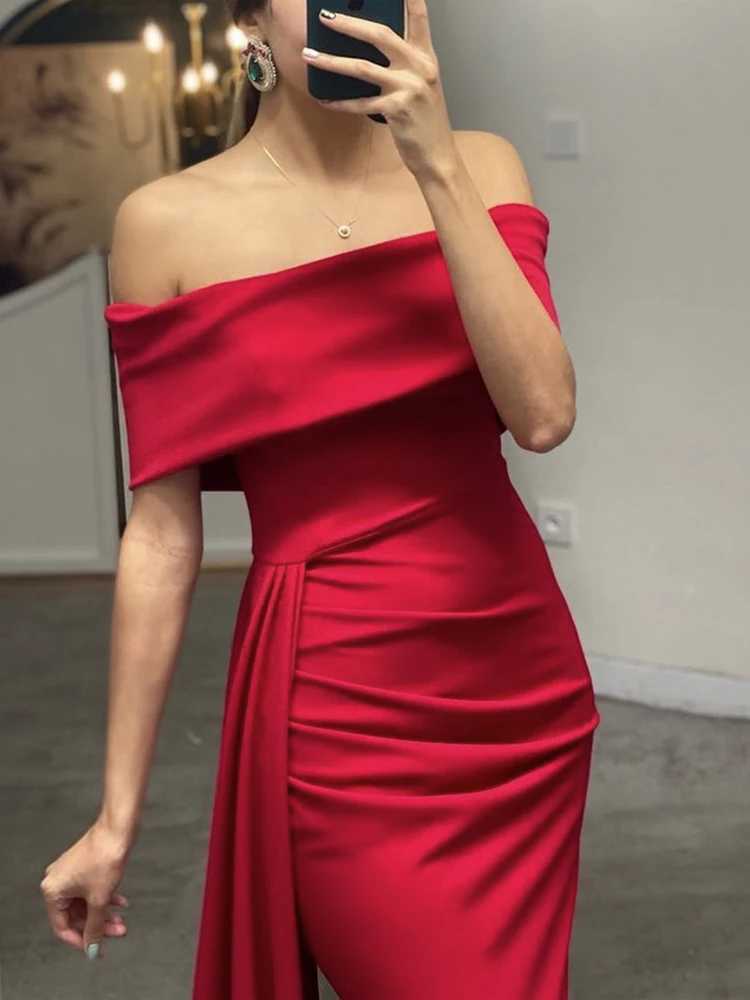 Runway Dresses White Shoulder Elastic Night Party Dress Side Train Floor Length Slanted Neck Fromal Party Dress Red Black Y240426