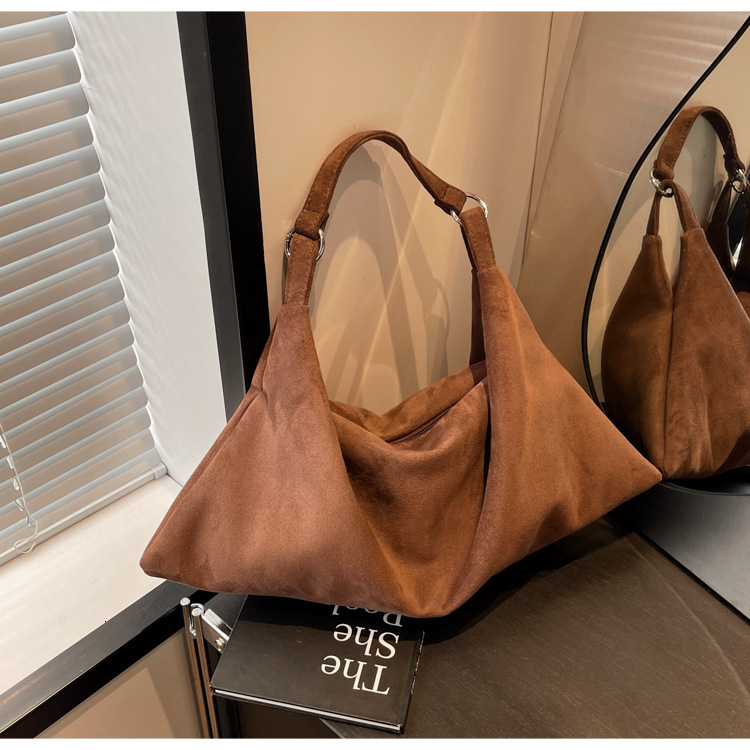 Leisure Commuting For Women, Large Capacity New Autumn And Winter Versatile Single Shoulder Crossbody Bag, Women's Dumpling Bag Designer Bags Han