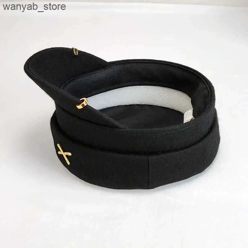 Berets Brand New Autumn Winter Wool Hat with Metal Letter Women Newsboy Cap Earrings Flat Caps L240910