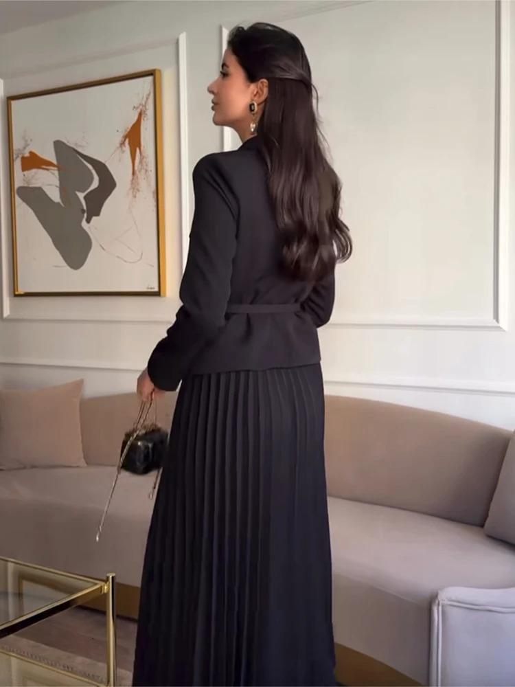 Long Dresses for Women Two Piece Dress Autumn Suit Collar Sleeve Pleated Skirt ALine Slim Belt Black Twopiece Set 241129